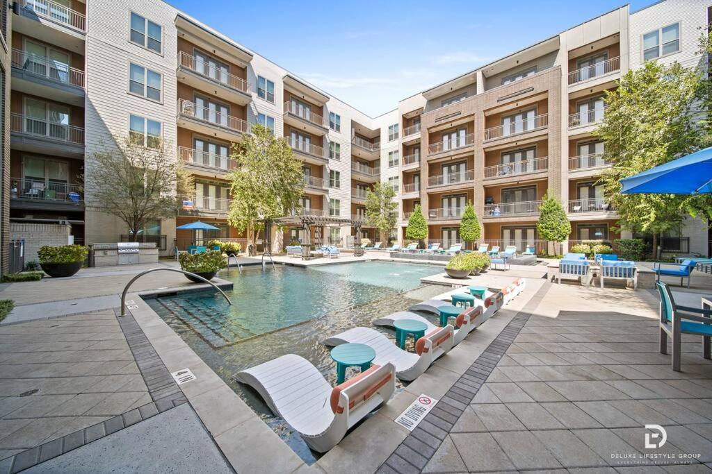 Downtown Houston Deluxe King Suite With Spa Amenities, Pool And Free Parking المظهر الخارجي الصورة